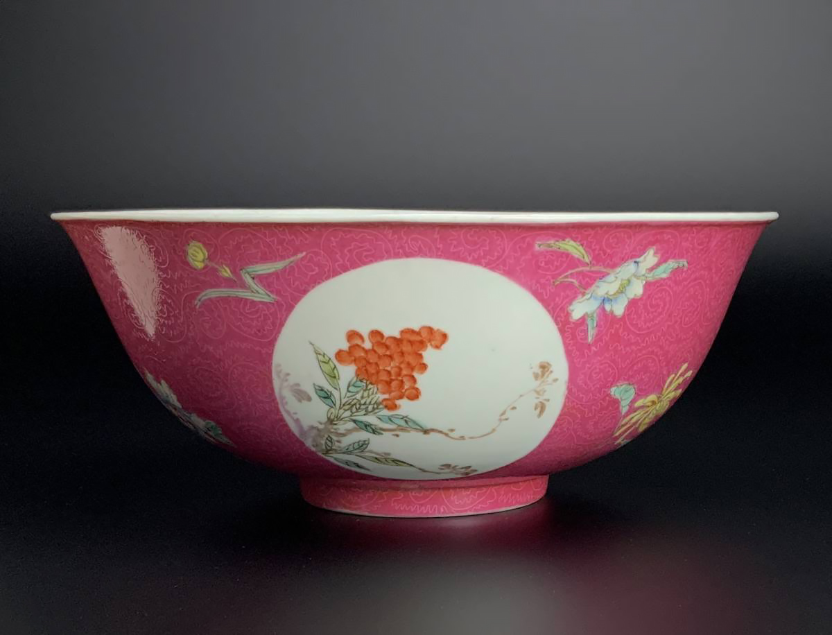 骨董収蔵・清・雍正年製款・粉彩描金松竹梅紋瓶』・置物・古賞物